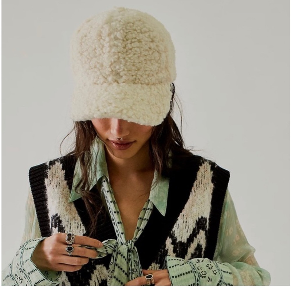 Lauriebelles Sherpa baseball hat